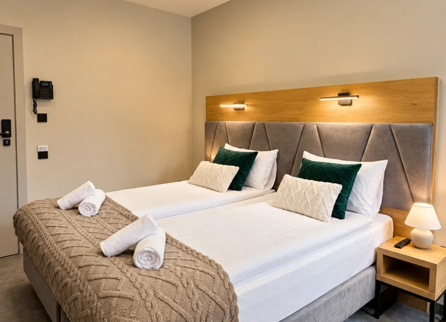 Pokój z łóżkiem typu king-size – 102 – Wójcik SPA Krynica-Zdrój – zdjęcie 4