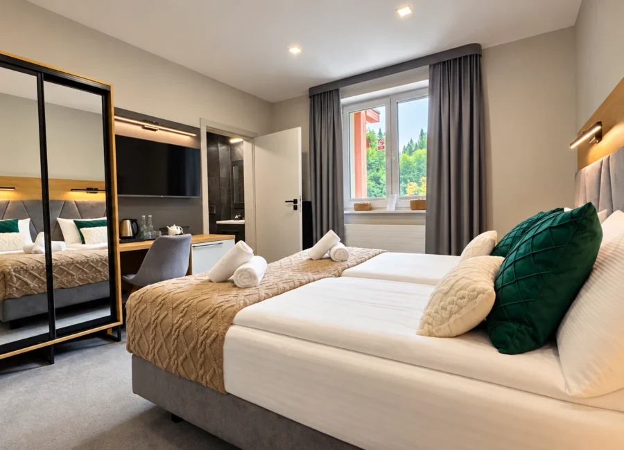 Pokój z łóżkiem typu king-size – 102 – Wójcik SPA Krynica-Zdrój – zdjęcie 2