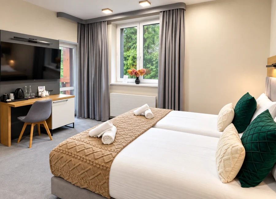 Pokój Dwuosobowy typu Deluxe z balkonem – 304 – Wójcik SPA Krynica-Zdrój – zdjęcie 4