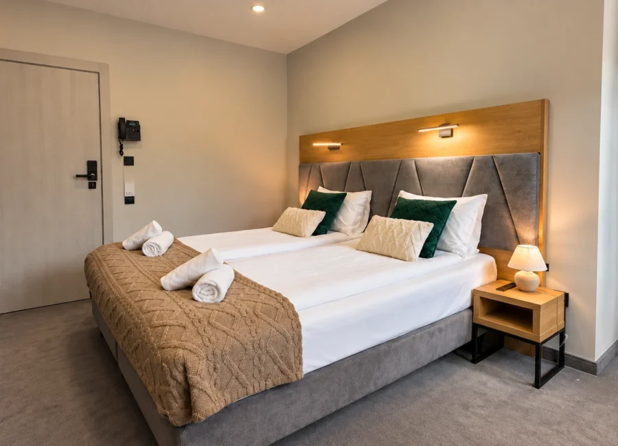 Pokój z łóżkiem typu king-size – 101 – Wójcik SPA Krynica-Zdrój – zdjęcie 3